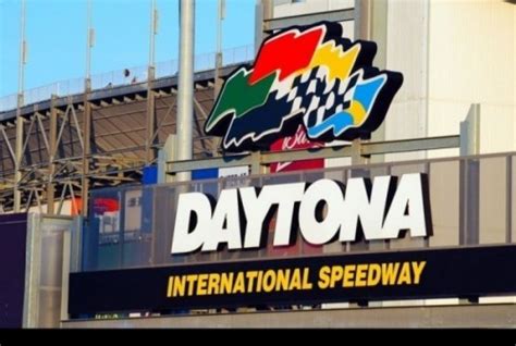 daytona 500 tour packages.